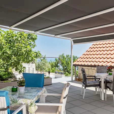 Waterview Apartment *