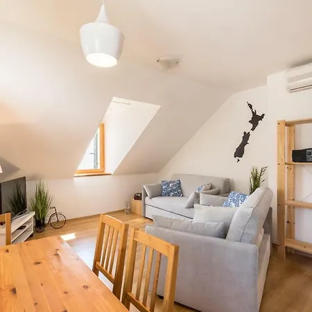 Waterview Apartment Mimice